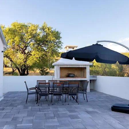 Tatil Evi Nena I Pet-friendly Retreat With Private Pool, Near Sibenik Stankovci (Zadar)