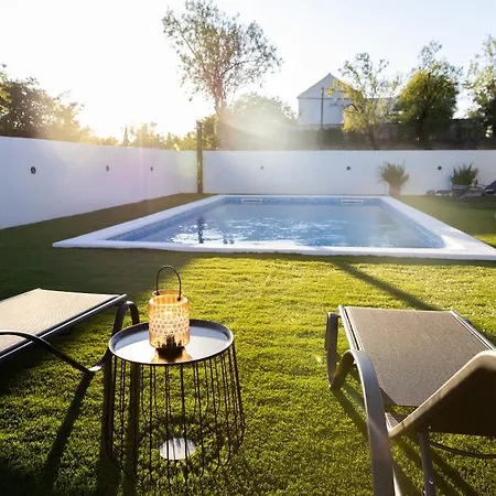 Nena I Pet-friendly Retreat With Private Pool, Near Sibenik Ferienhaus *