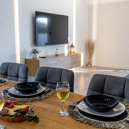 Nena I Pet-friendly Retreat With Private Pool, Near Sibenik * Stankovci (Zadar)