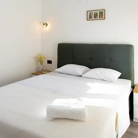 Nena I Pet-friendly Retreat With Private Pool, Near Sibenik *